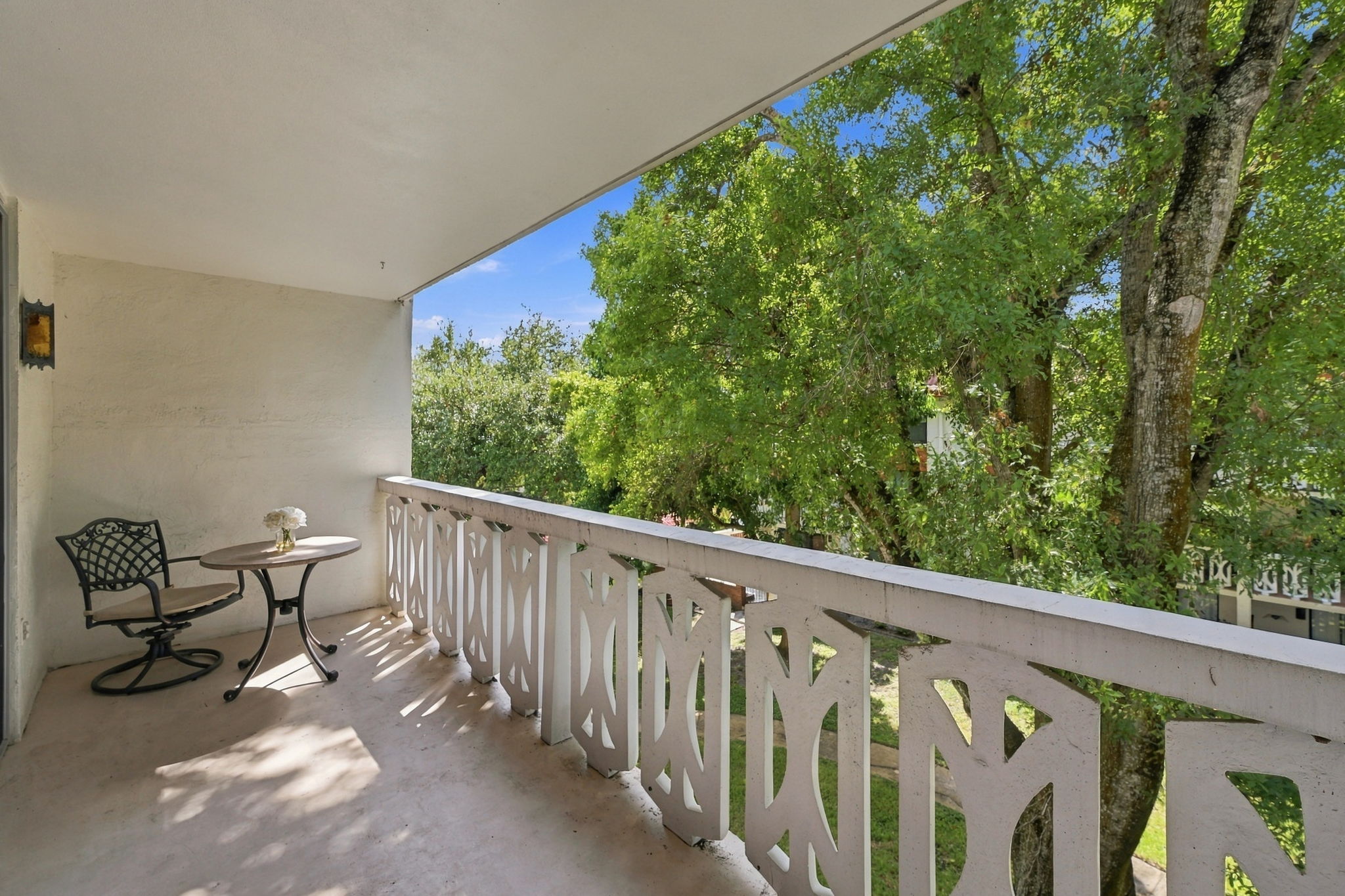 Balcony5