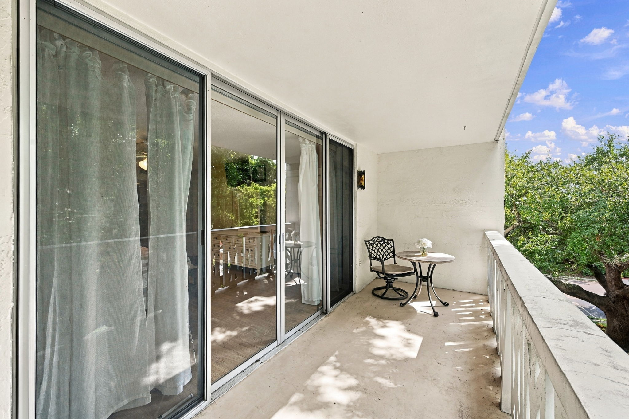 Balcony6