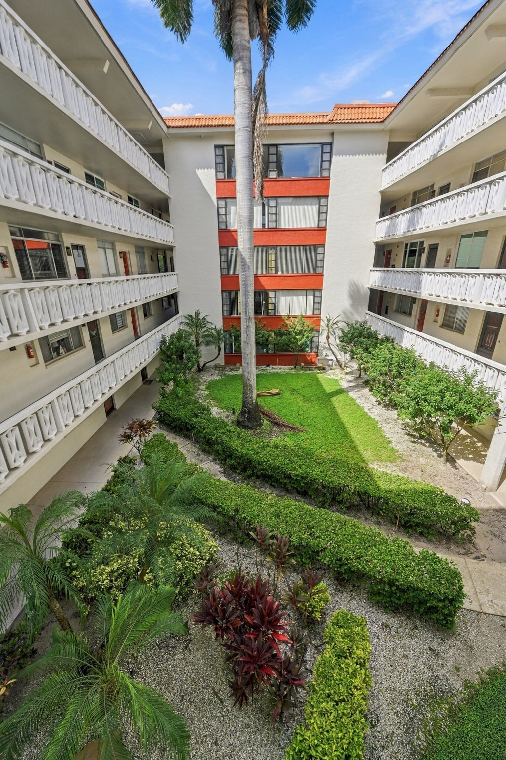 Courtyard2