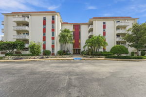 Front Exterior3