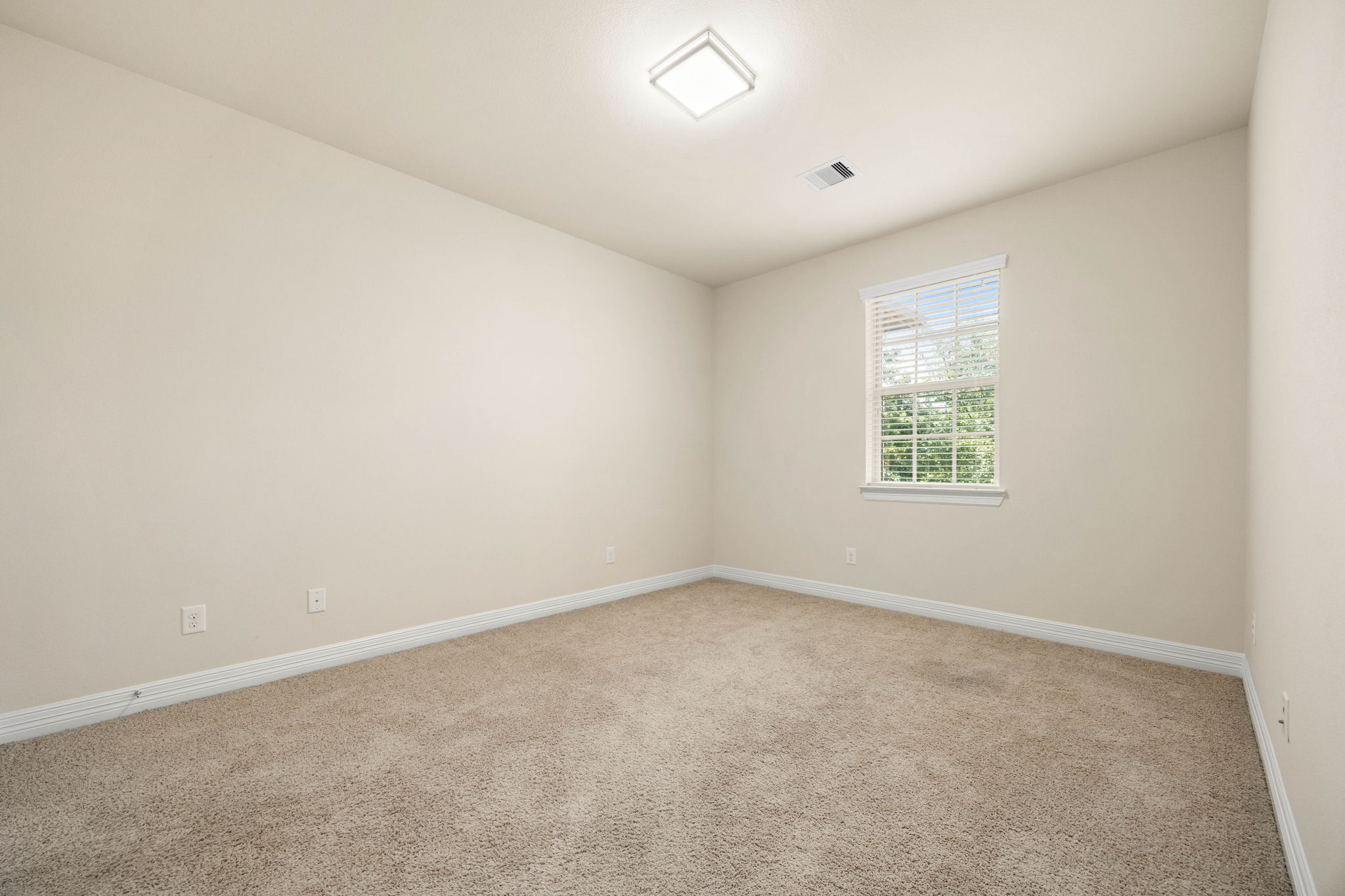 Secondary Bedroom up