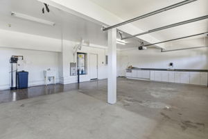 049_F8_2631 Amatchi Dr