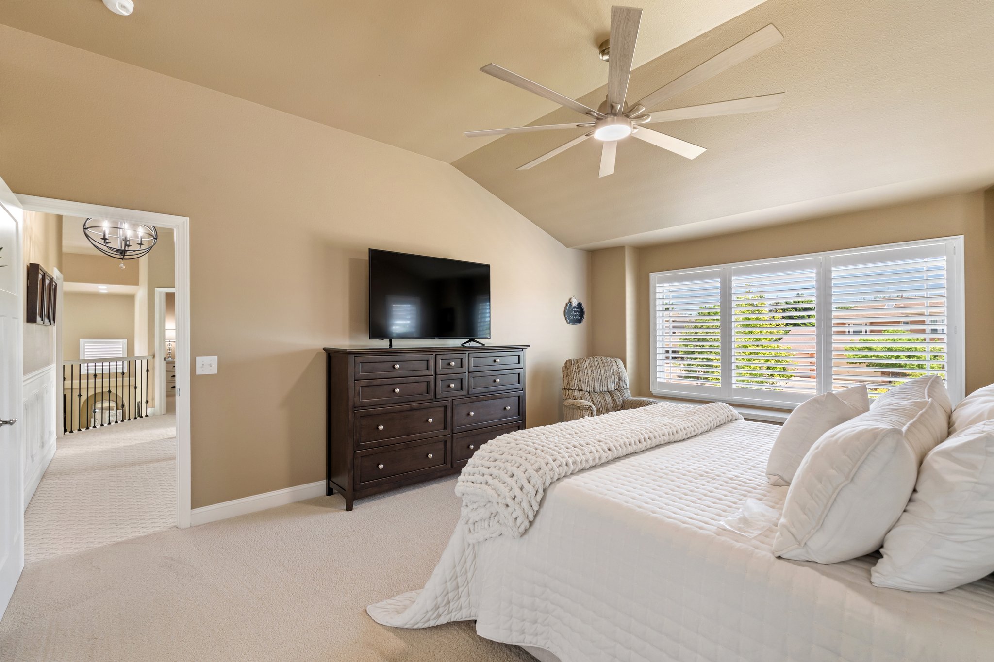Spacious Primary Retreat / Bedroom