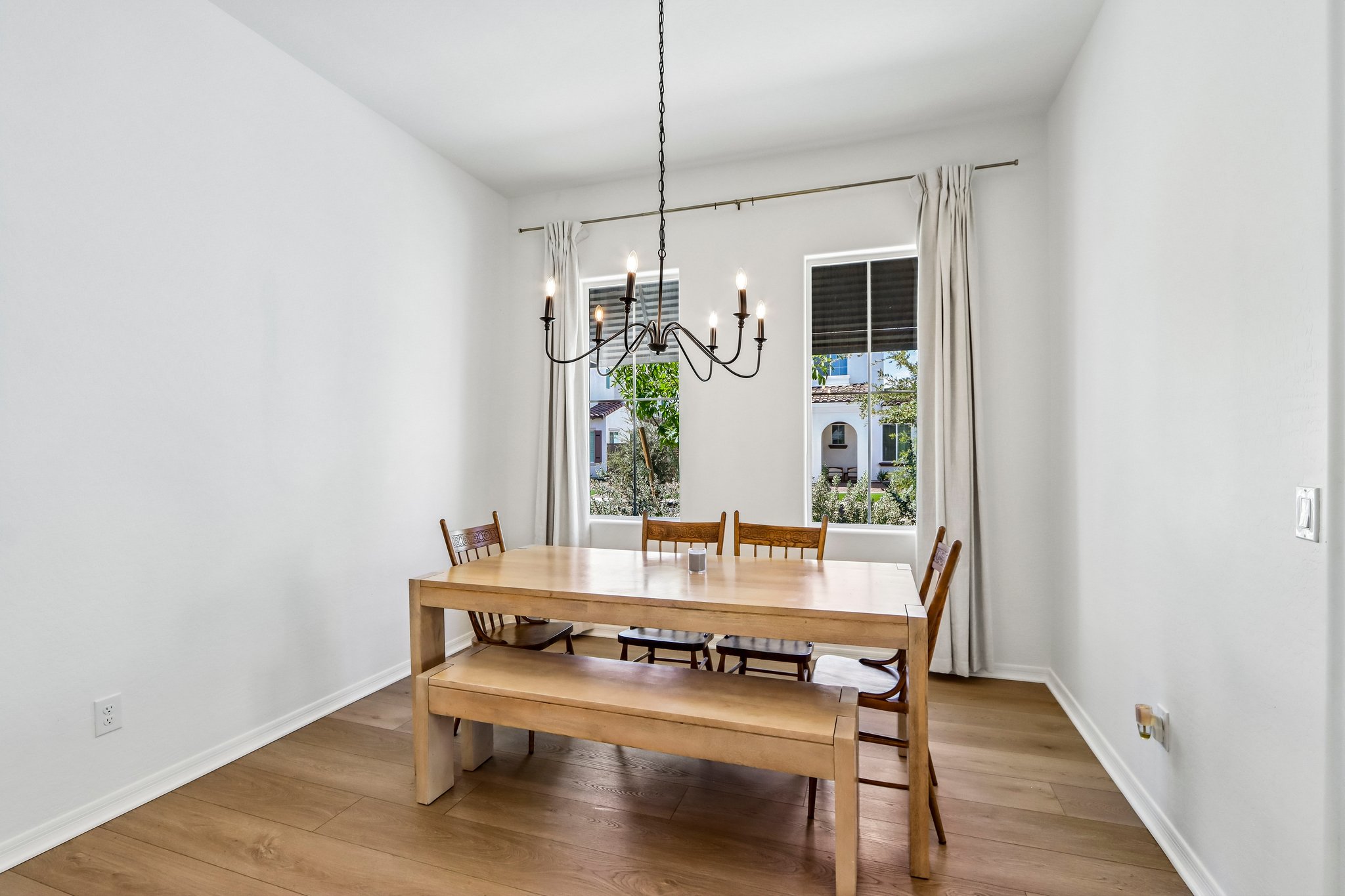 N 22nd Dr-S1109-009.jpg