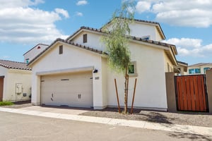 N 22nd Dr-S1109-038.jpg