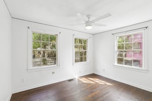 2633-2635 College St-015.jpg