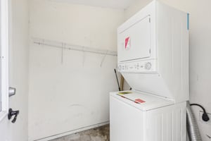 2633-2635 College St-033.jpg