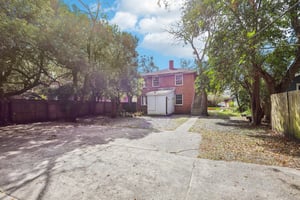 2633-2635 College St-044.jpg