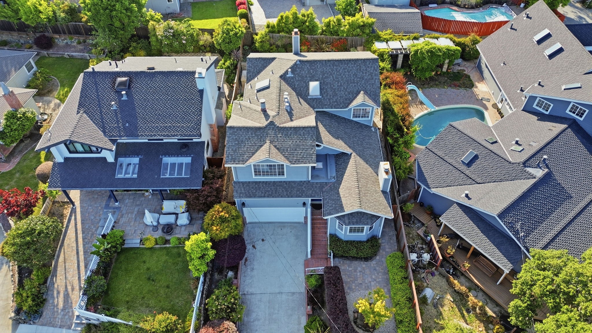 005_F8_AERIAL_2635 Ponce Avenue