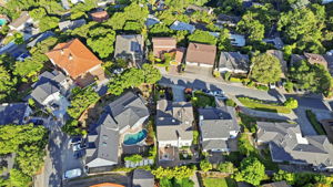 011_F8_AERIAL_2635 Ponce Avenue