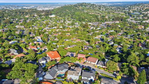 014_F8_AERIAL_2635 Ponce Avenue