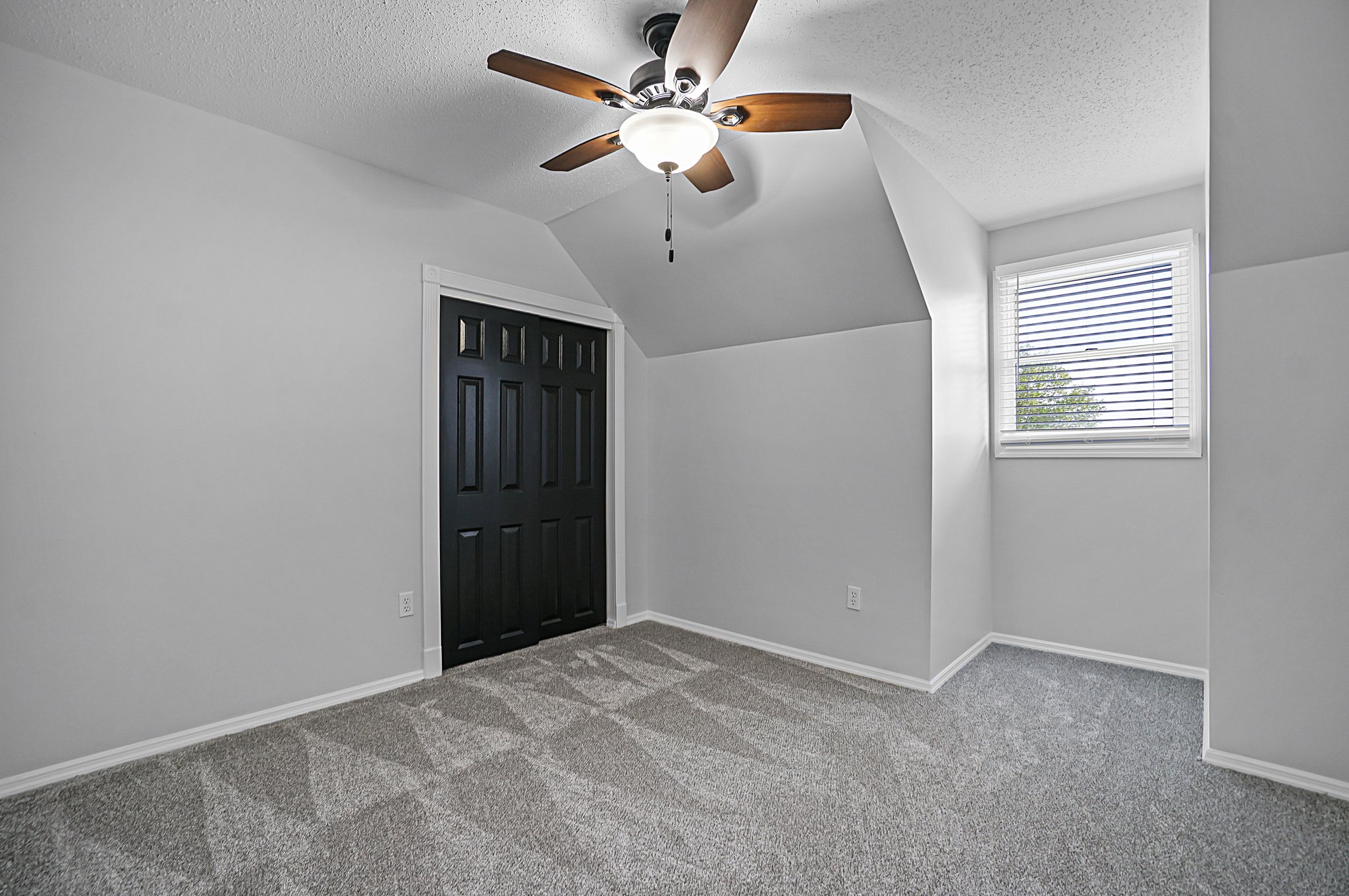 2636 Heritage Landing, Saint Charles, MO 63303 PixVid