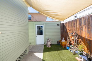  Photo 38
