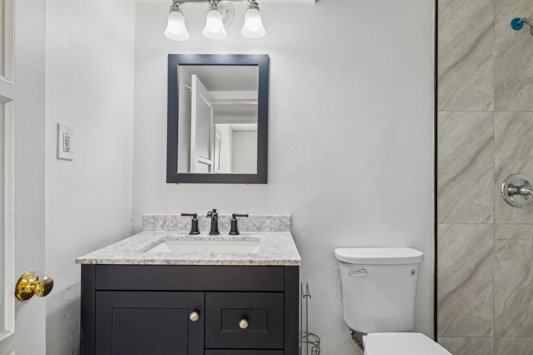 2636 N Dayton St - 015.JPG