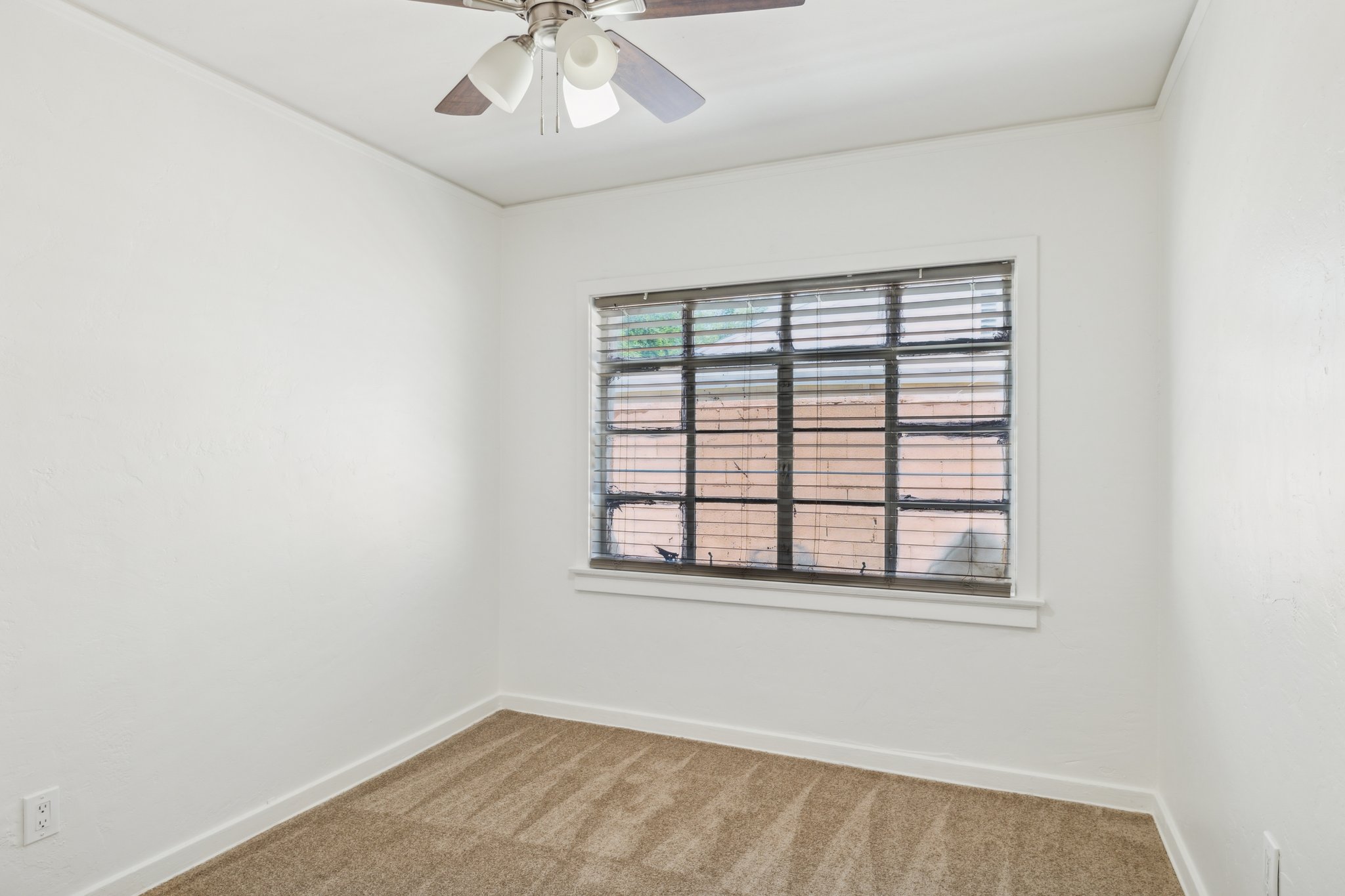 2636 N Dayton St - 017.JPG