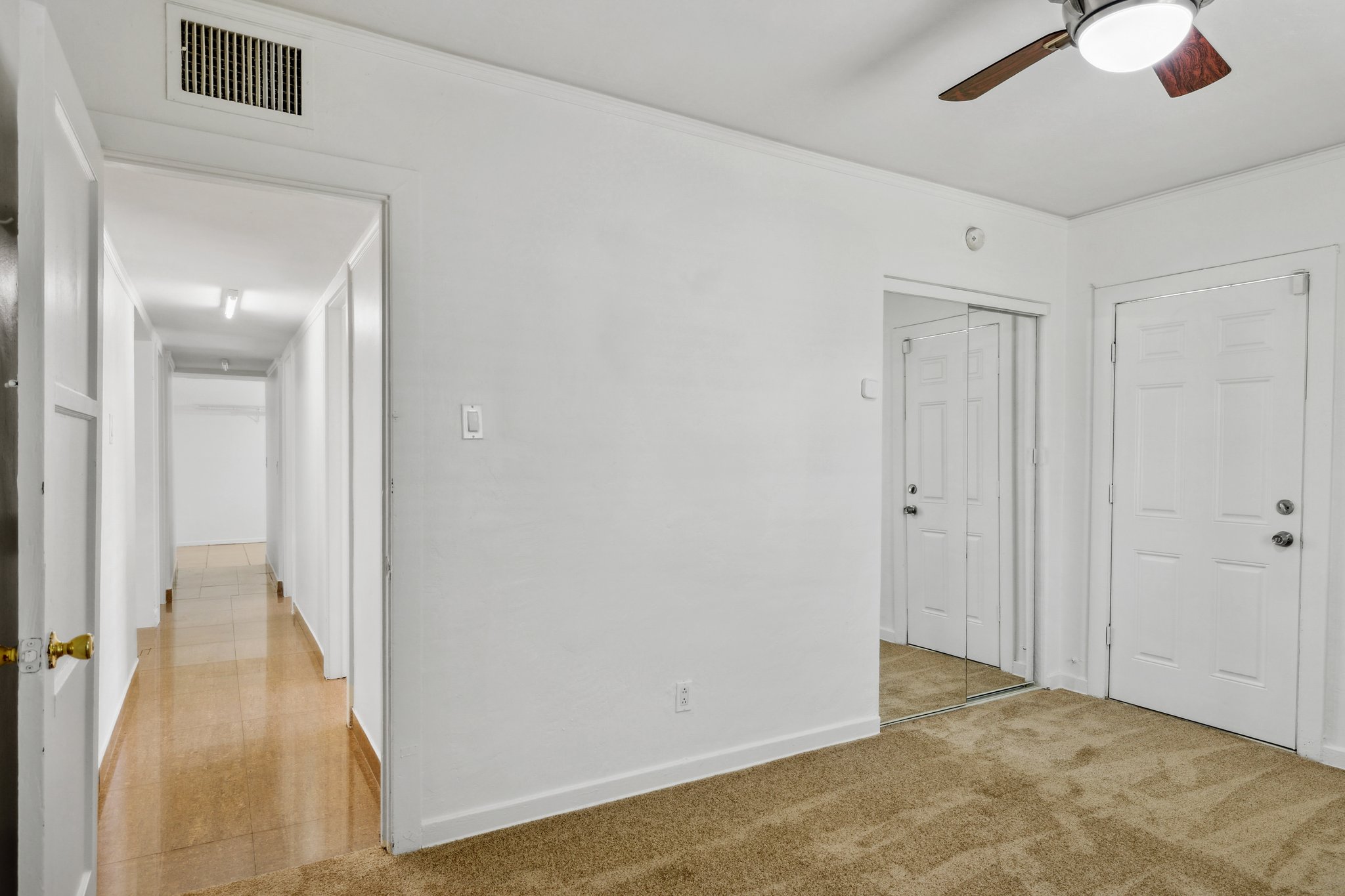 2636 N Dayton St - 020.JPG