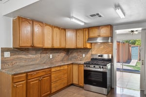 2636 N Dayton St - 009.JPG