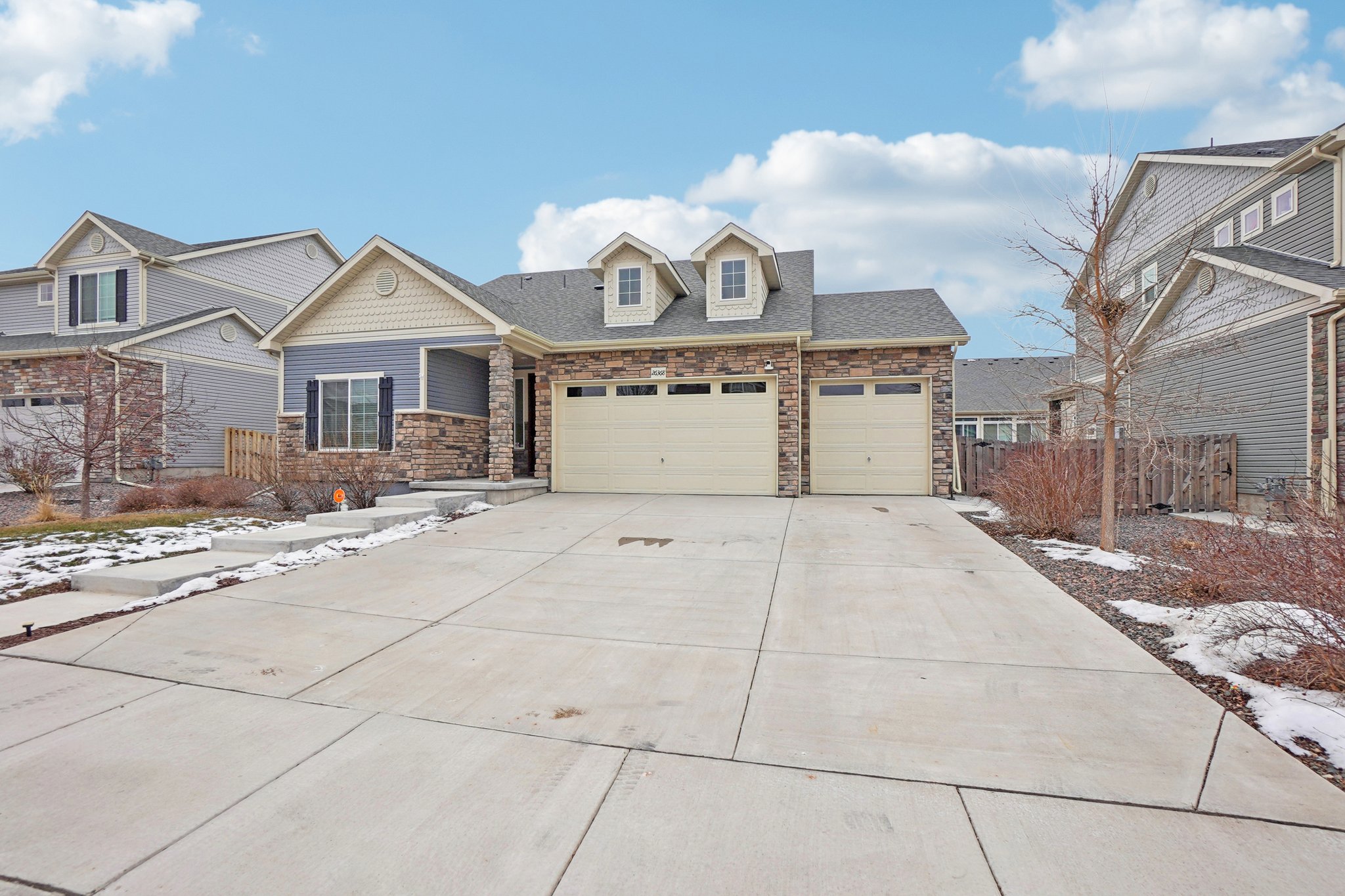 E 3rd Ave-S0302-003.jpg