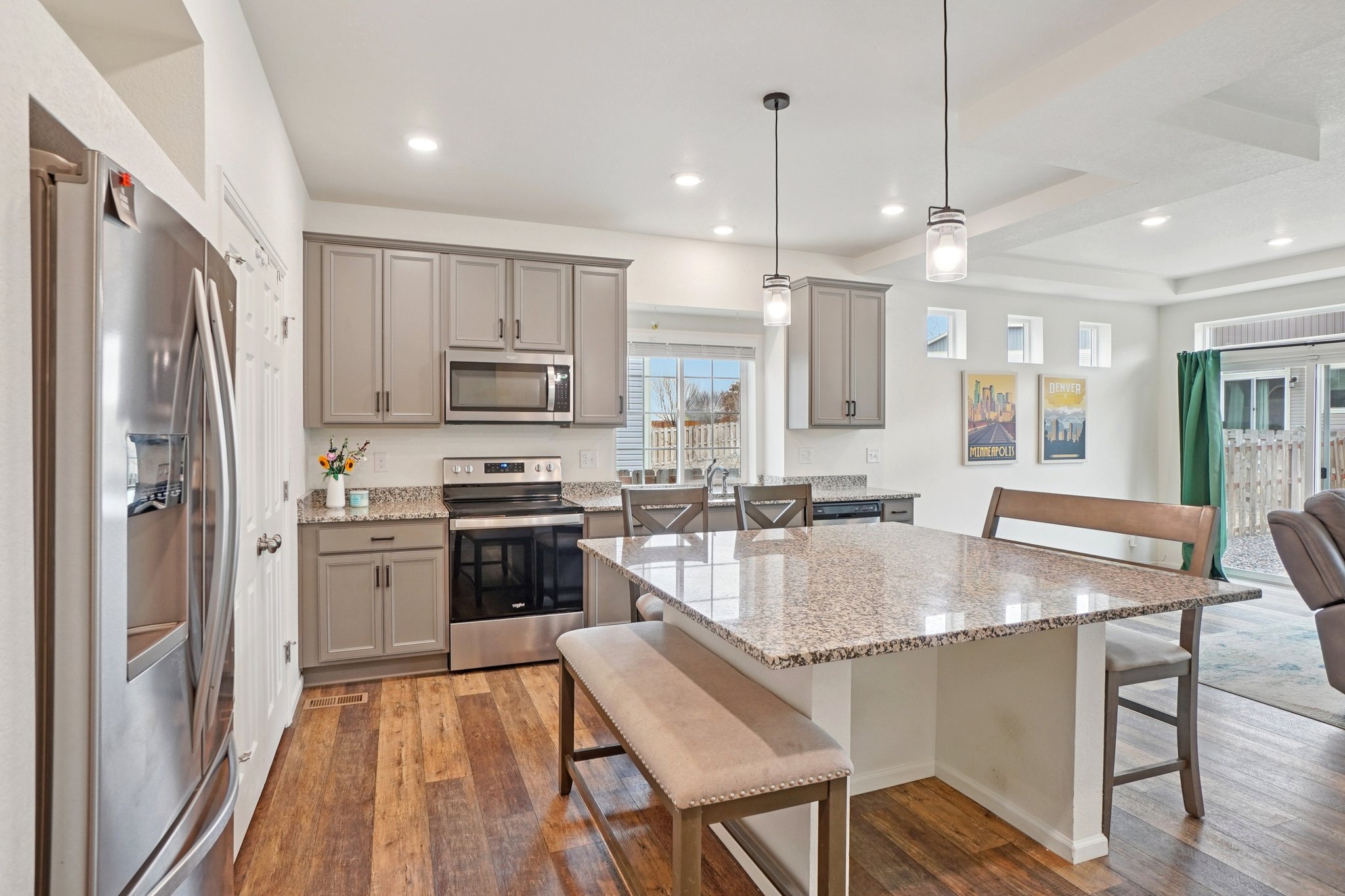 E 3rd Ave-S0302-010.jpg