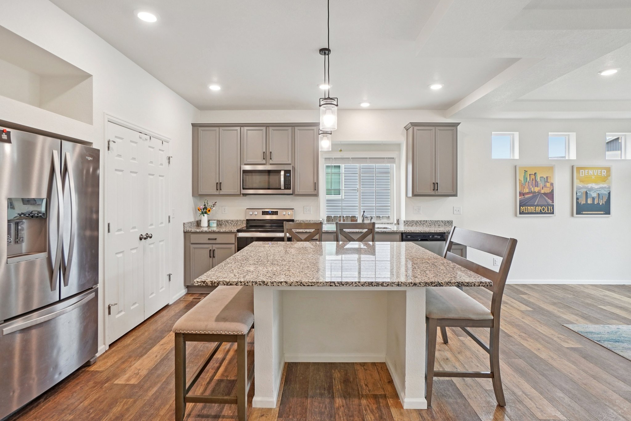 E 3rd Ave-S0302-011.jpg