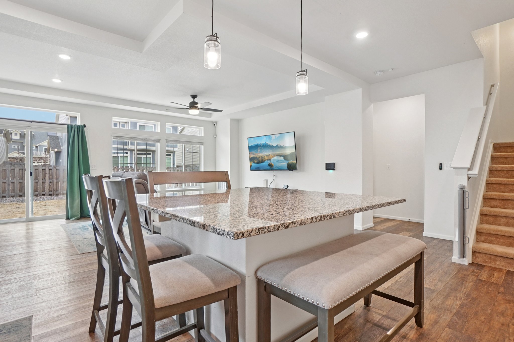 E 3rd Ave-S0302-015.jpg