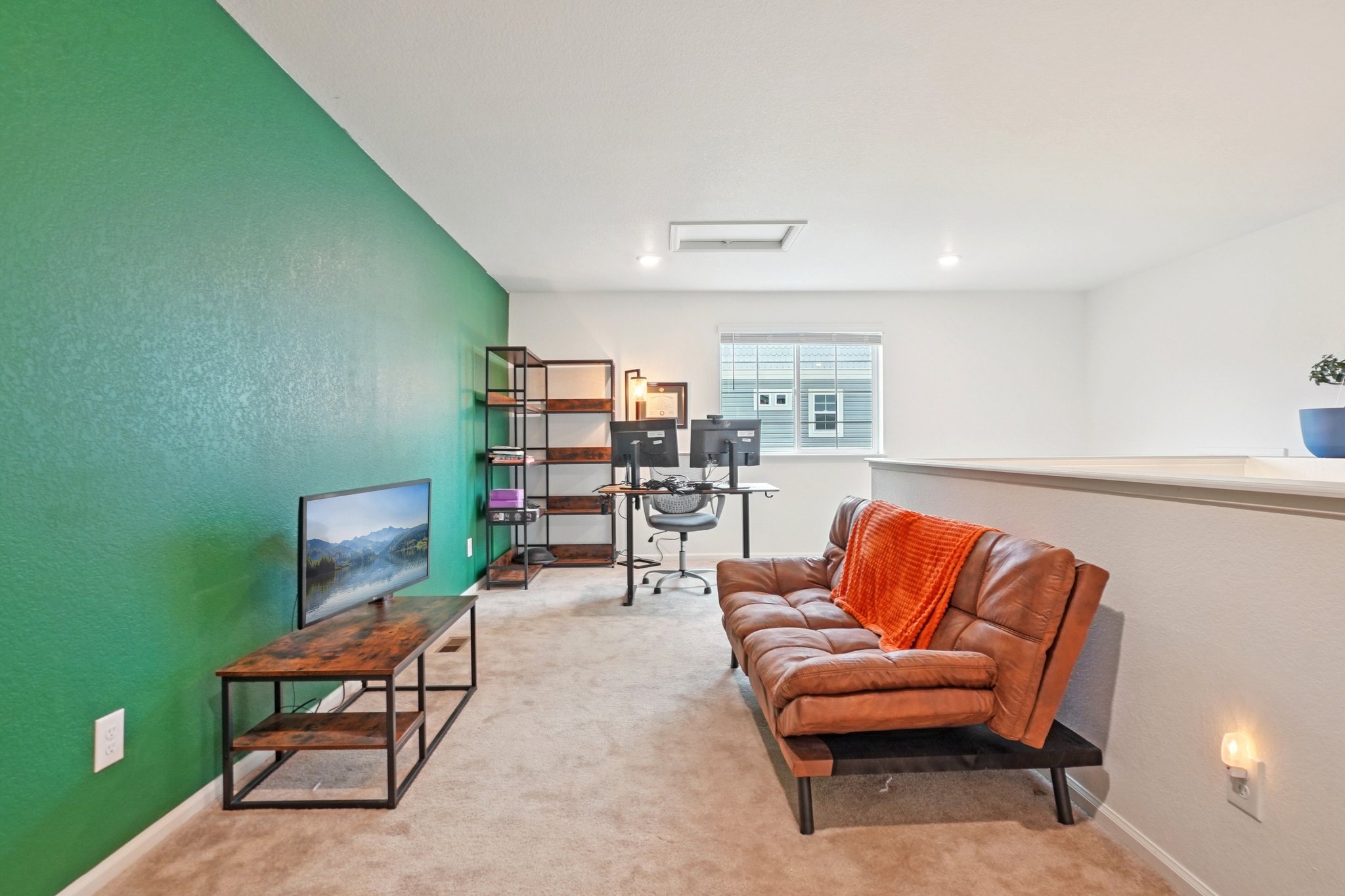 E 3rd Ave-S0302-028.jpg