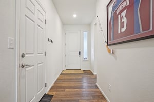 E 3rd Ave-S0302-006.jpg