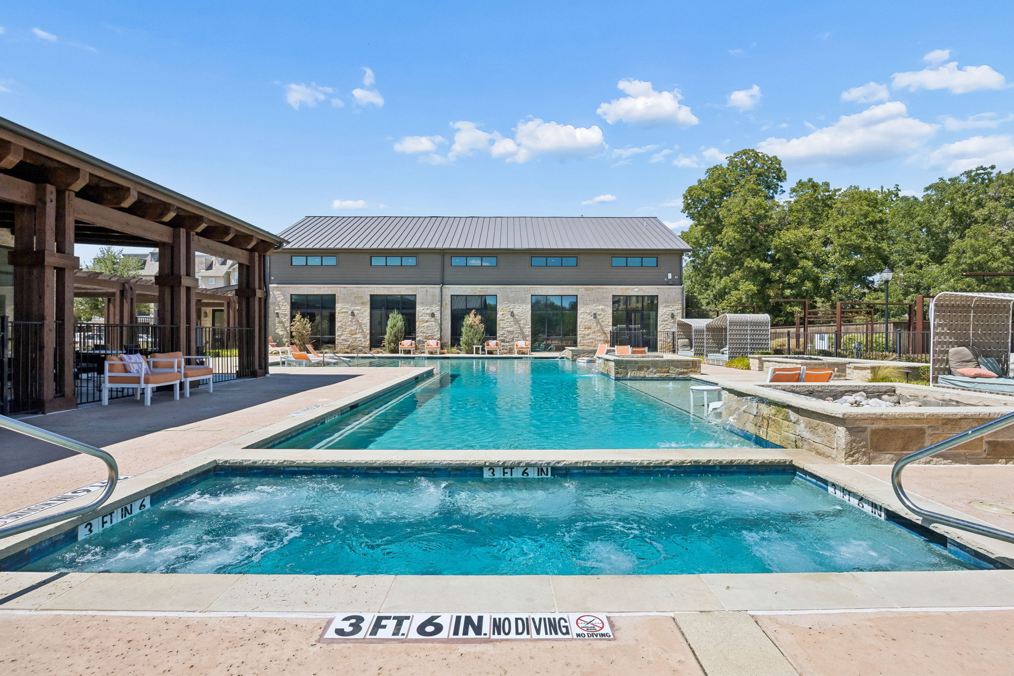 2637Carolwood_033