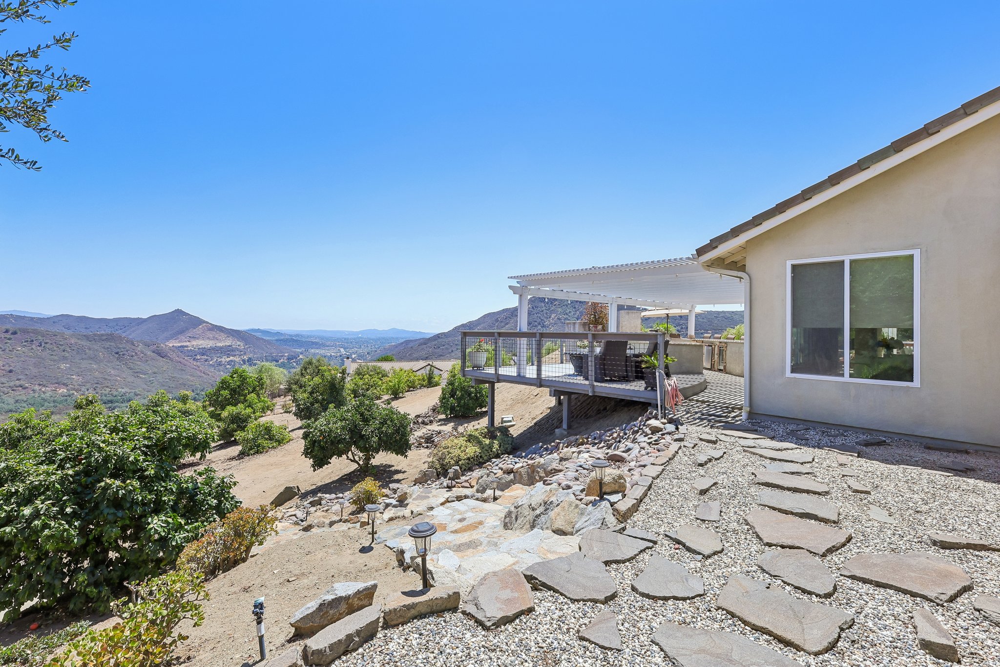 Engelmann Rd-S1508-075.jpg