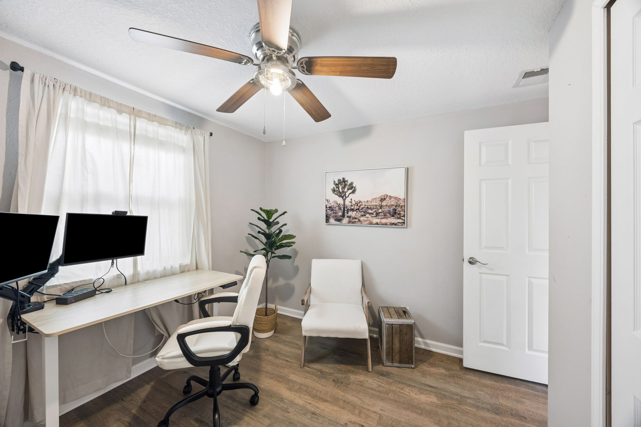 Bedroom/Office