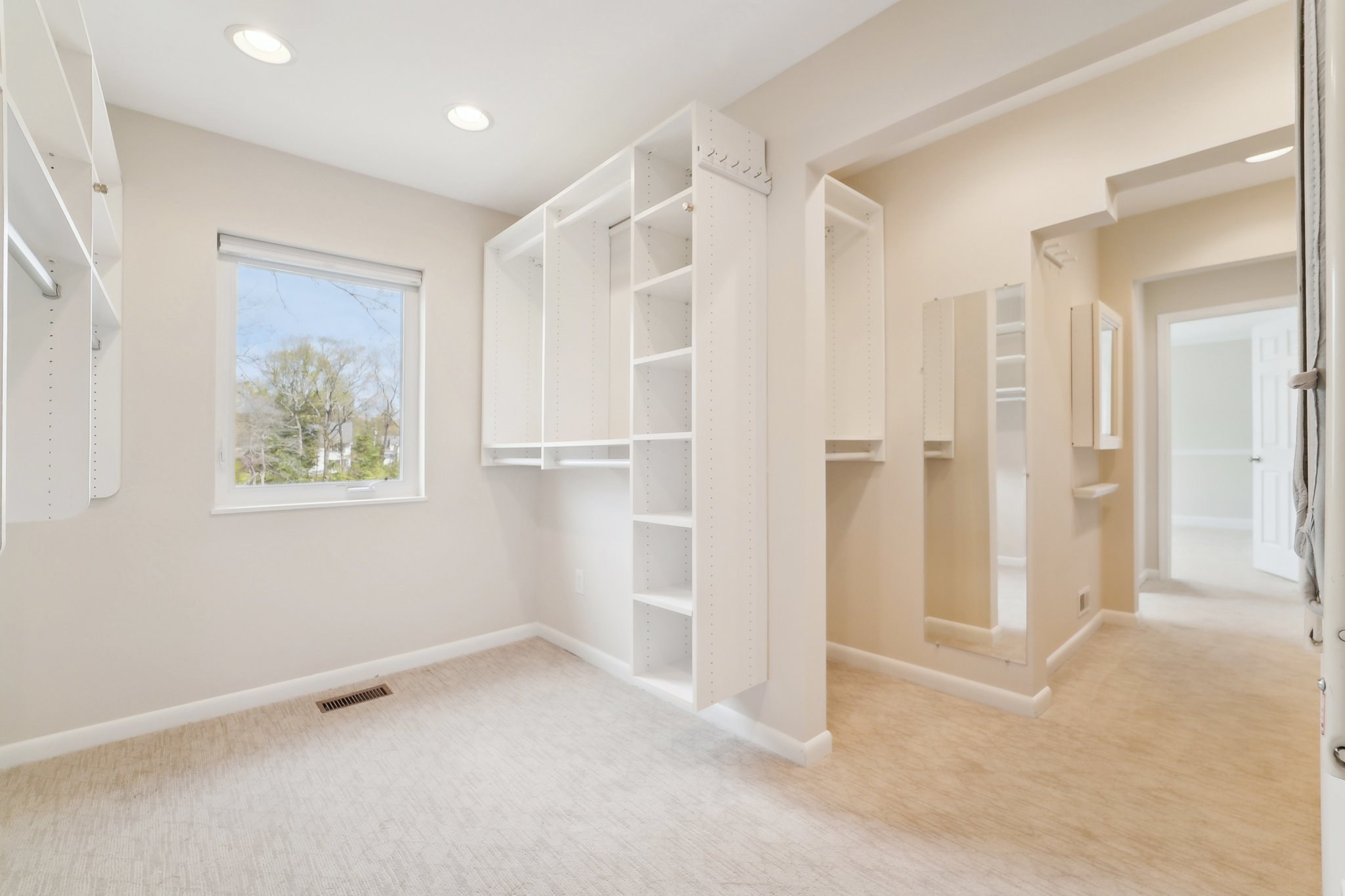 Capote Ct E-1704-030.jpg