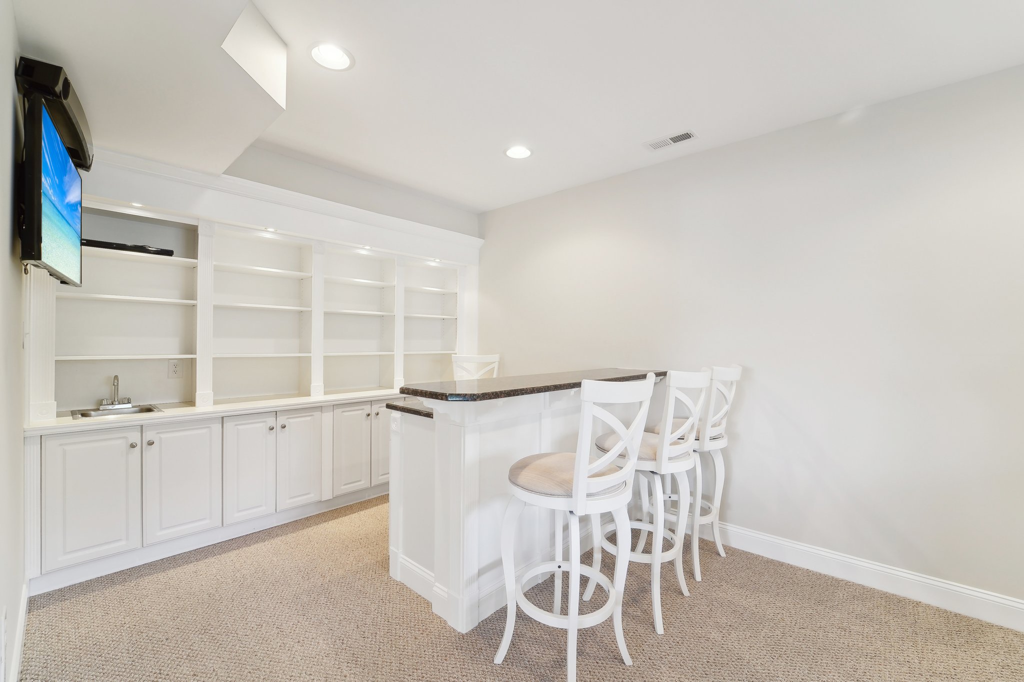 Capote Ct E-1704-038.jpg