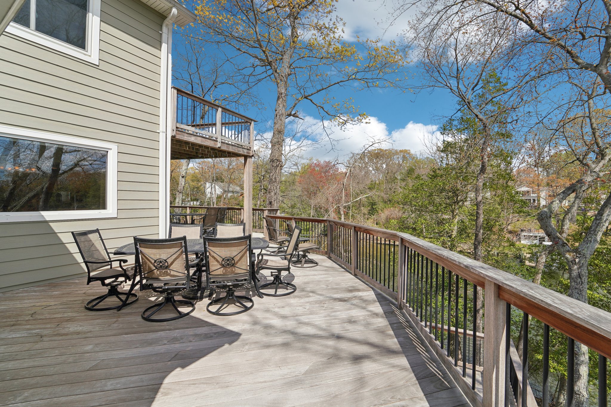 Capote Ct E-1704-044.jpg