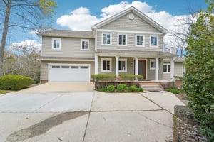 Capote Ct E-1704-001.jpg