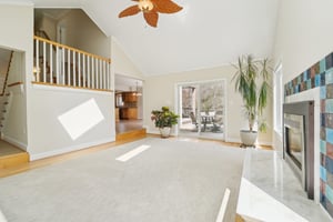 Capote Ct E-1704-009.jpg