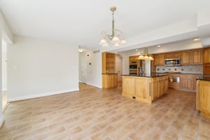 Capote Ct E-1704-015.jpg