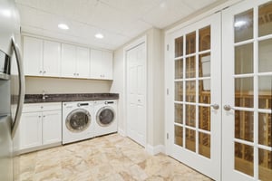 Capote Ct E-1704-033.jpg