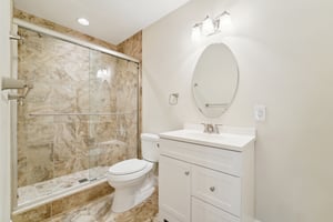 Capote Ct E-1704-034.jpg