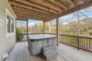 Capote Ct E-1704-043.jpg