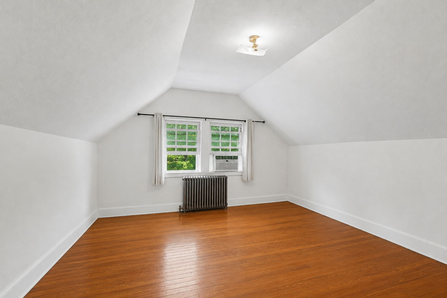 Apt 3 living room
