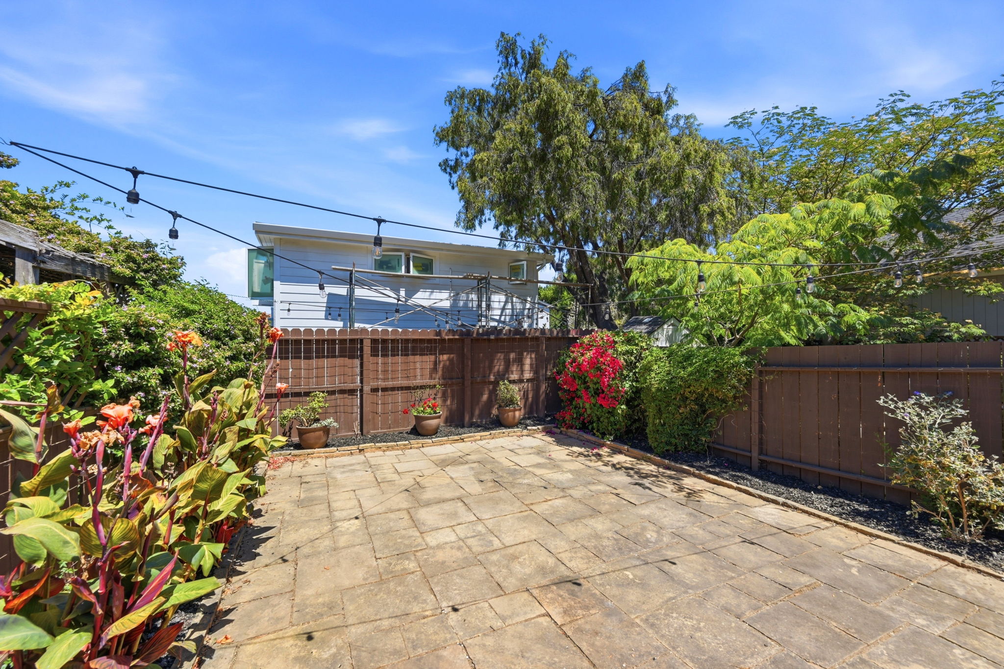 048_F8_264 Mendocino St