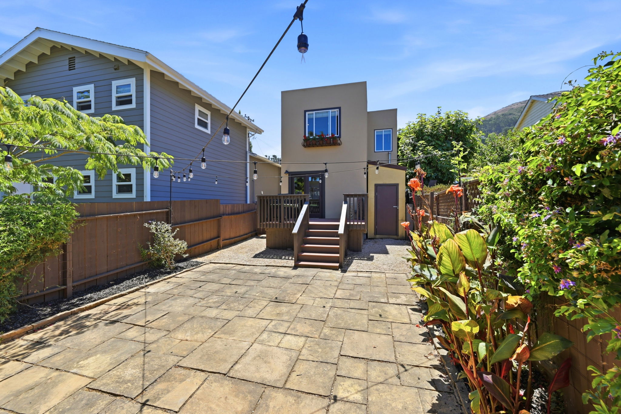 050_F8_264 Mendocino St