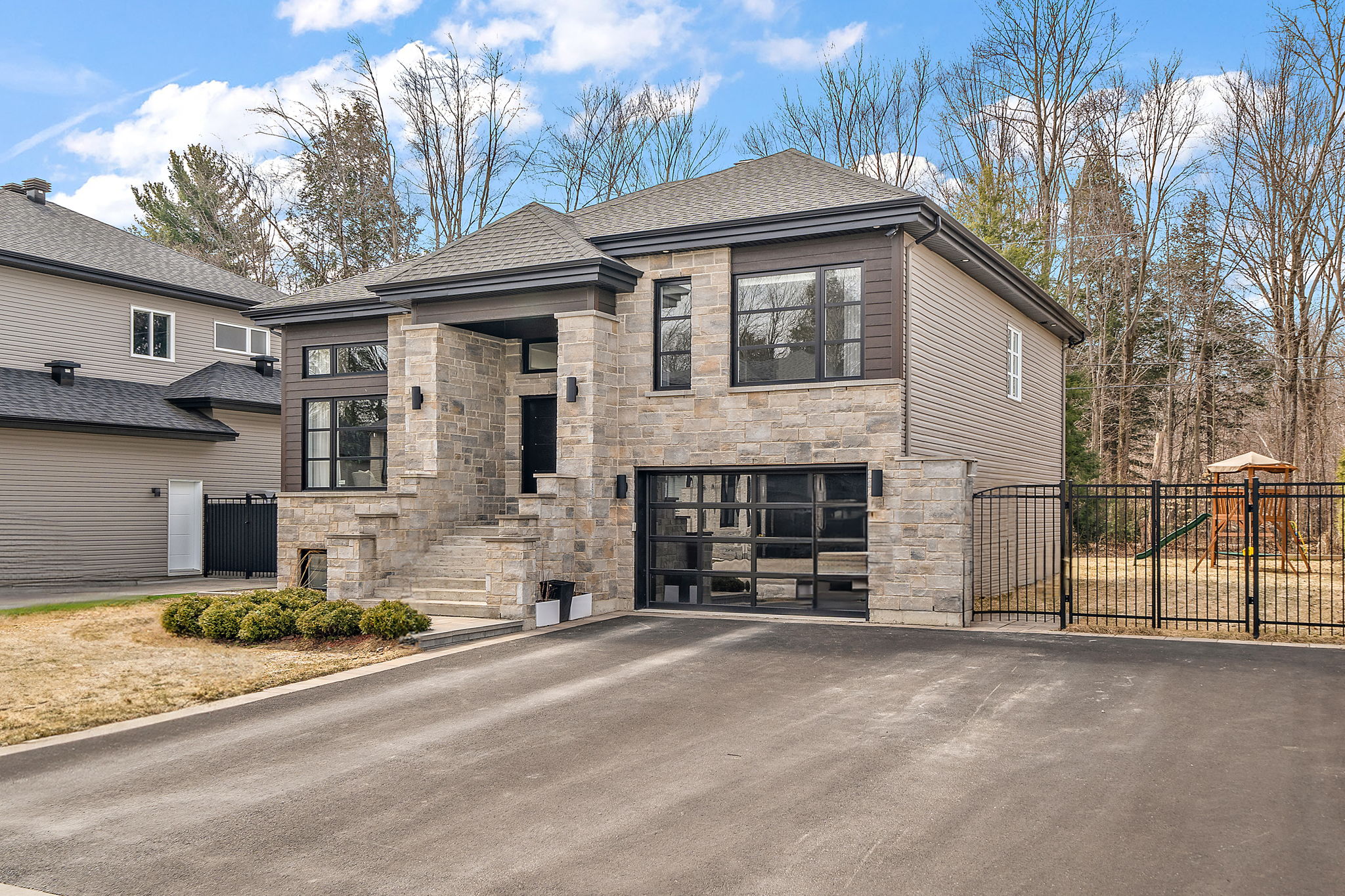 264 Rue Lucien, Blainville, QC J7E 4H5 Montreal Real Estate Photography