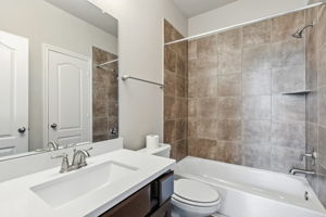  Photo 48