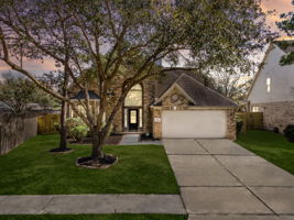  Photo 0