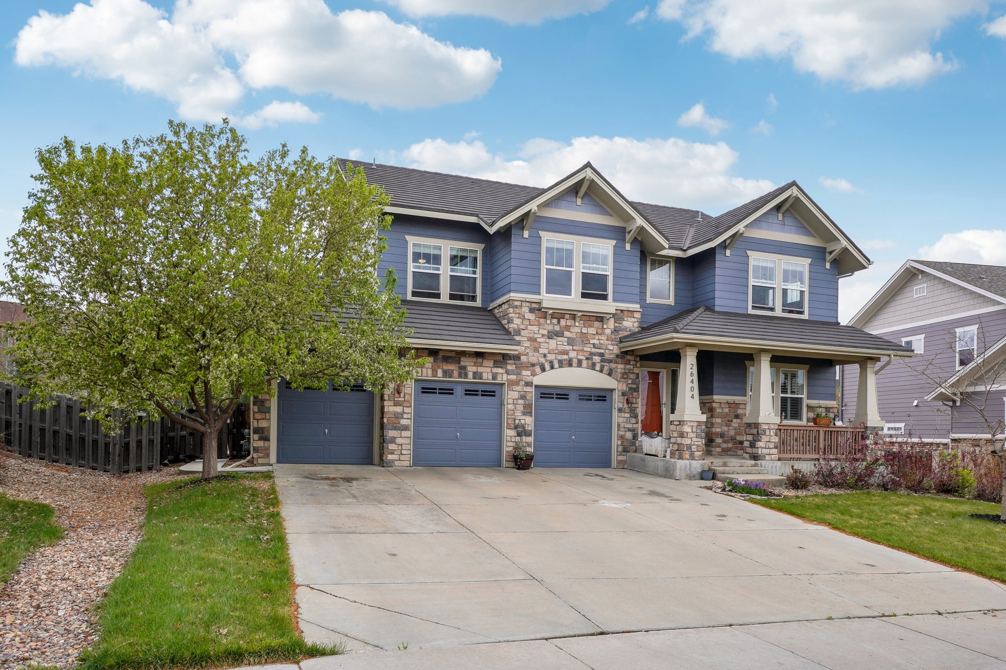 E Caley Dr-0205-003.jpg