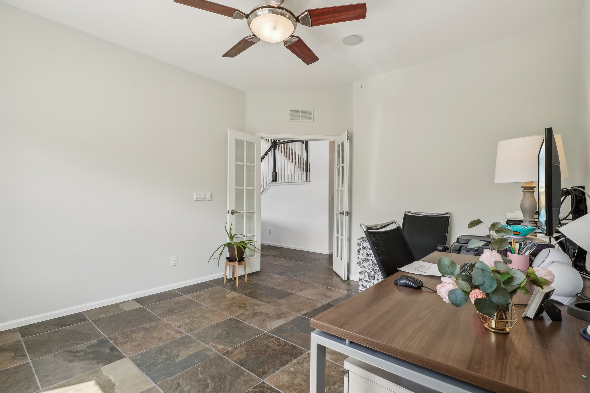 E Caley Dr-0205-026.jpg