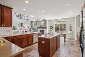 E Caley Dr-0205-019.jpg