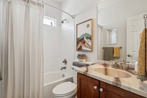 E Caley Dr-0205-027.jpg