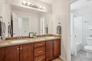 E Caley Dr-0205-037.jpg
